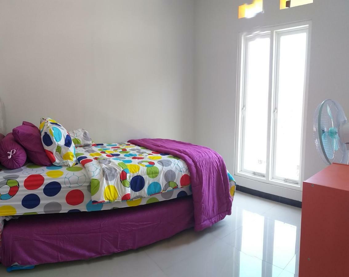 Villa Oemah Arma Rinjani 2 Batu  Exterior foto